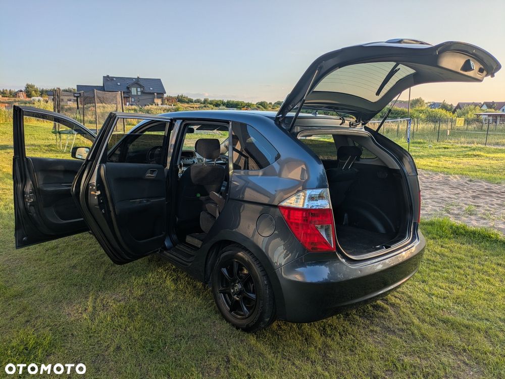 Honda FR-V - 1