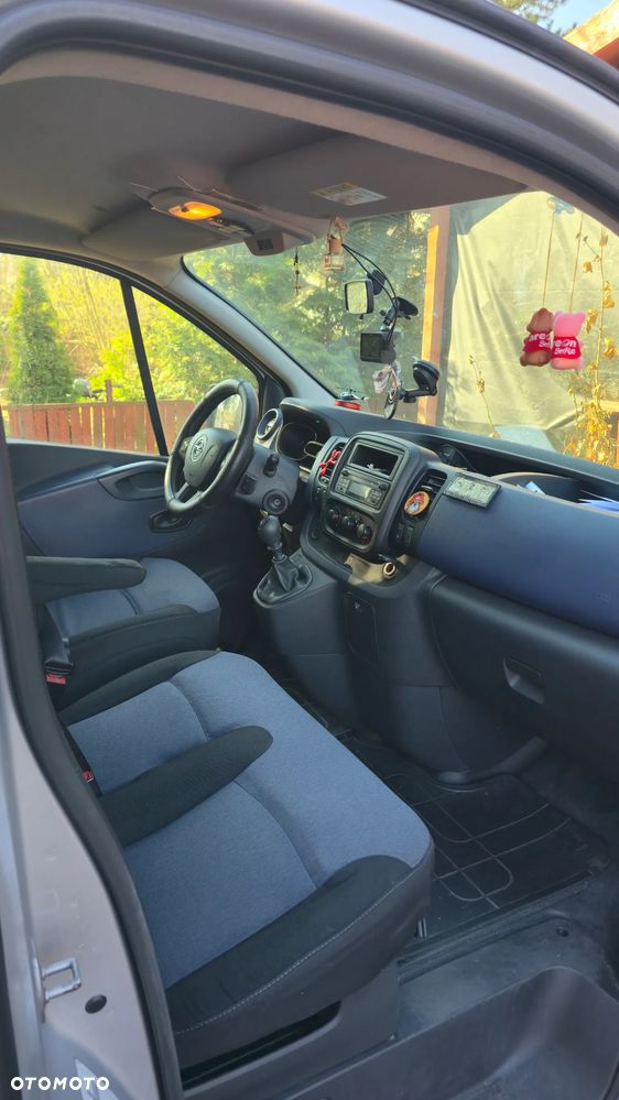 Opel Vivaro - 11