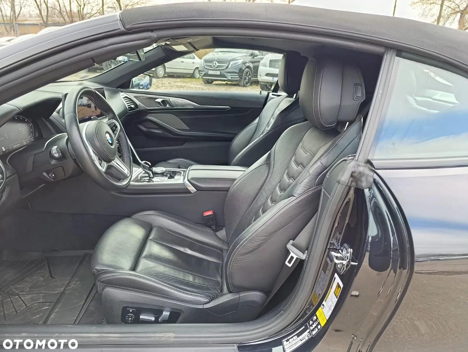 BMW Seria 8 M850i xDrive Cabrio - 17