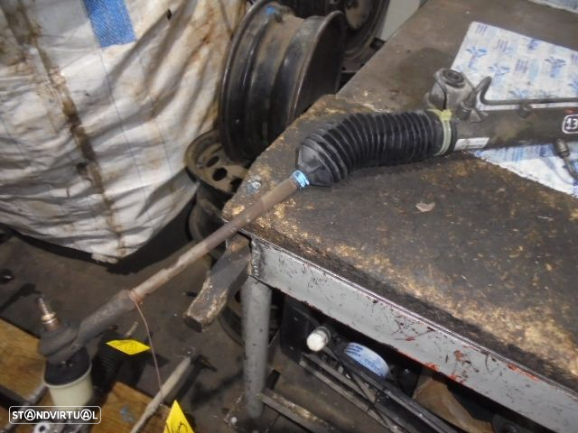 Caixa Direcao 34011767LH FORD FOCUS 2000 1.4 75CV 5P CINZA - 2
