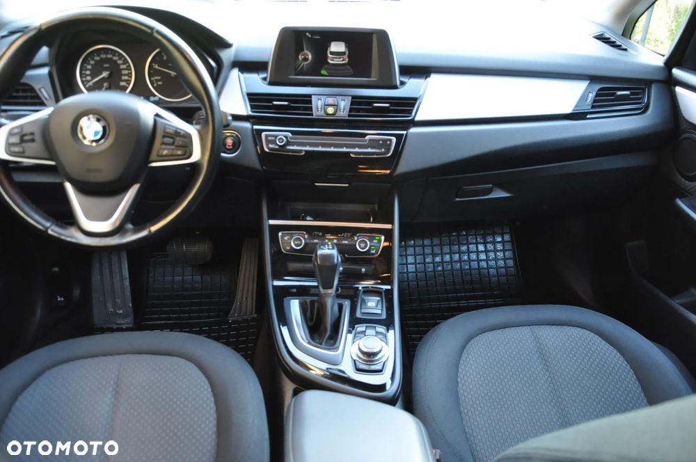 BMW Seria 2 218d Active Tourer - 10