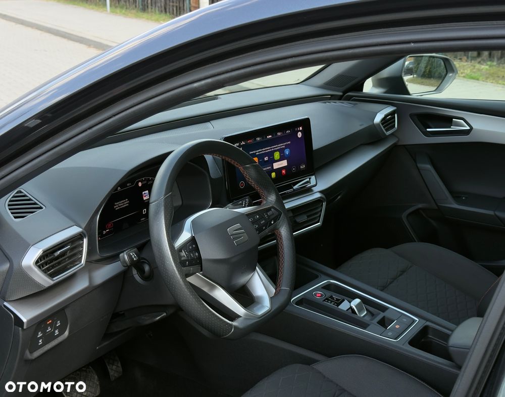 Seat Leon 1.5 eTSI OPF DSG FR Black Edition - 10