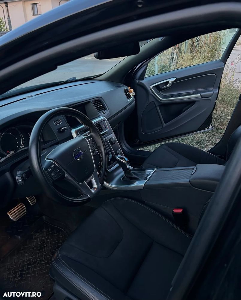 Volvo V60 D3 Geartronic R-Design - 14