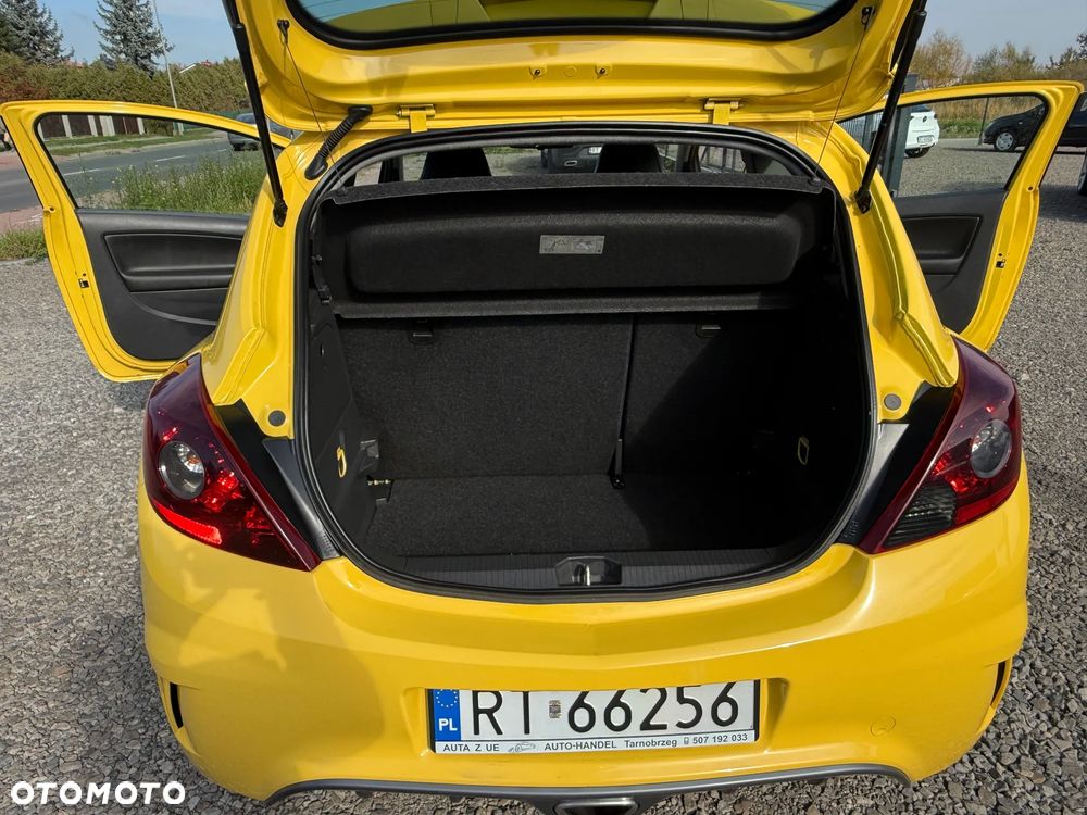 Opel Corsa 1.6 T OPC - 26