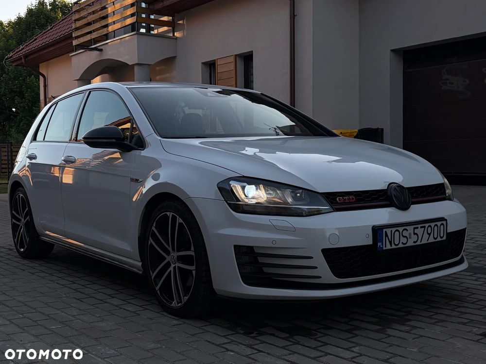 Volkswagen Golf 2.0 TDI BMT GTD DSG - 5