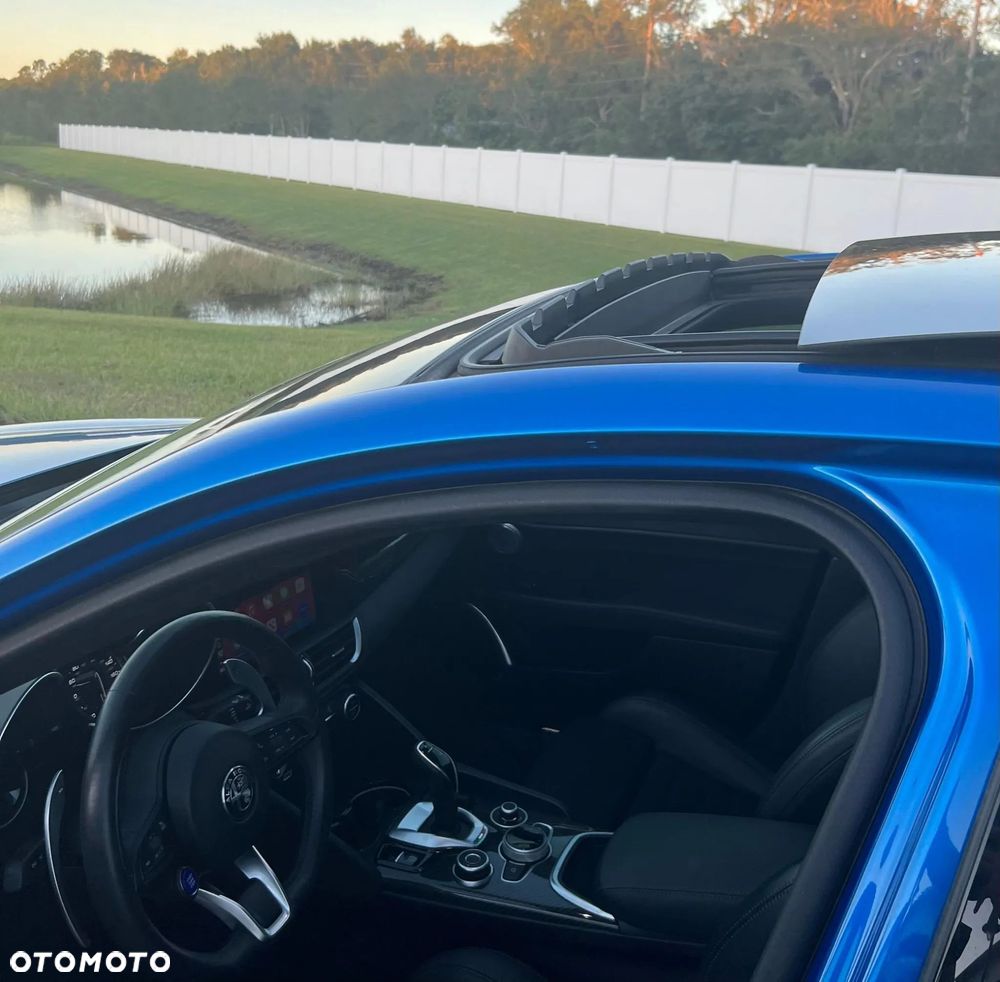 Alfa Romeo Giulia 2.0 Turbo 16V AT8-Q4 Veloce Ti - 23
