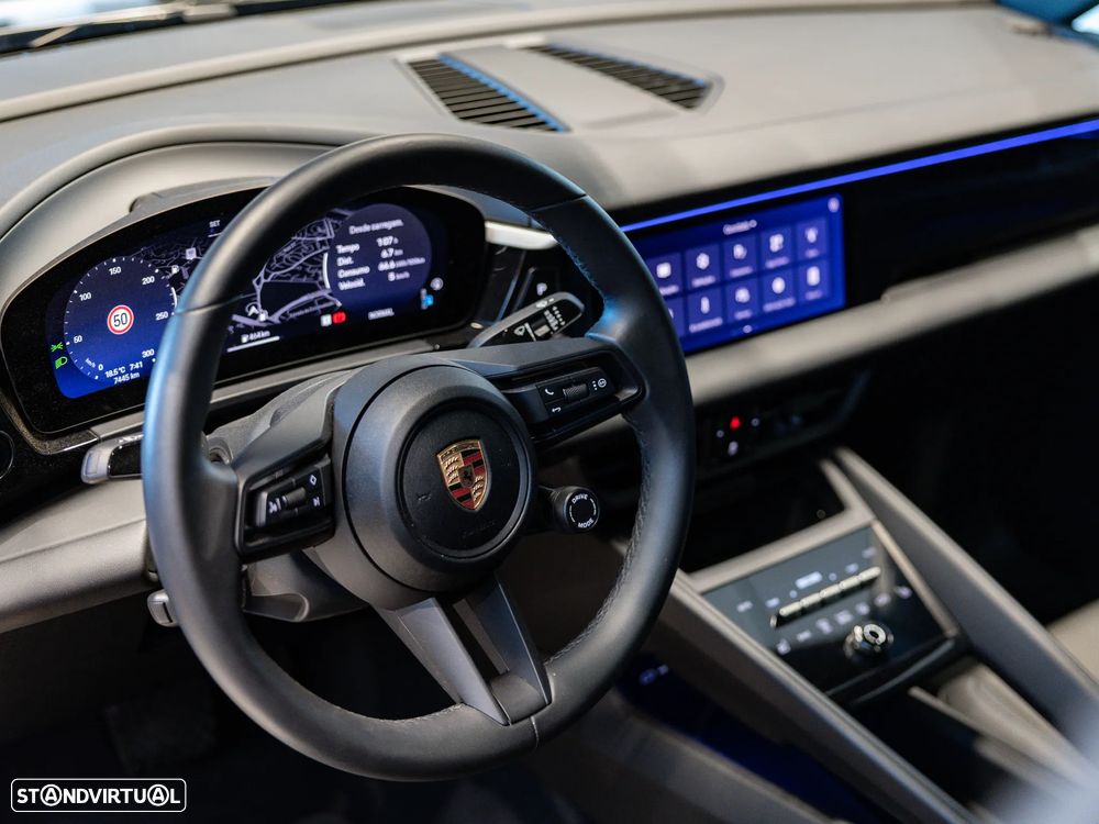 Porsche Macan Electric - 19