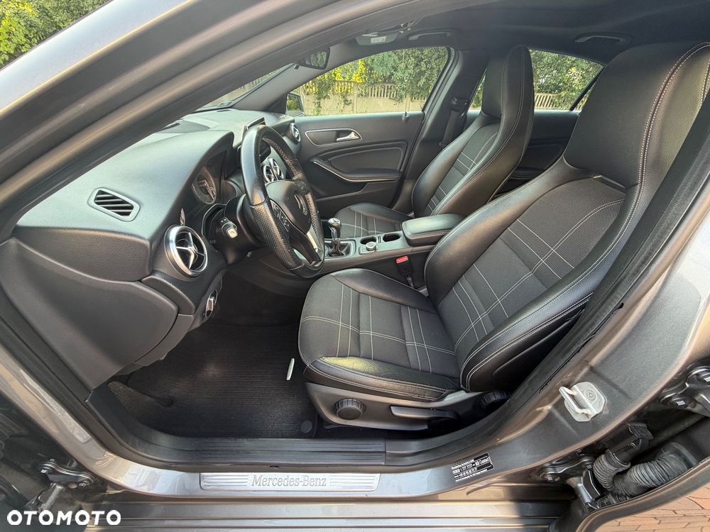 Mercedes-Benz Klasa A 180 BlueEfficiency Edition - 10