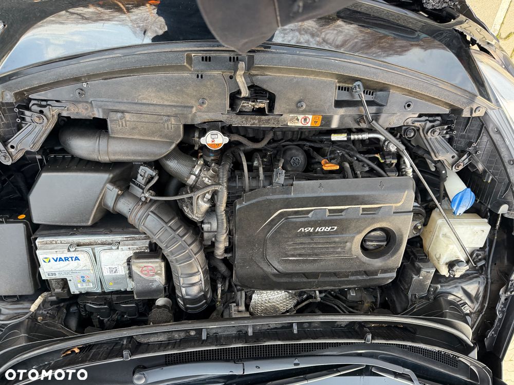 Hyundai i30 1.6 CRDi Fifa World Cup Edition - 13