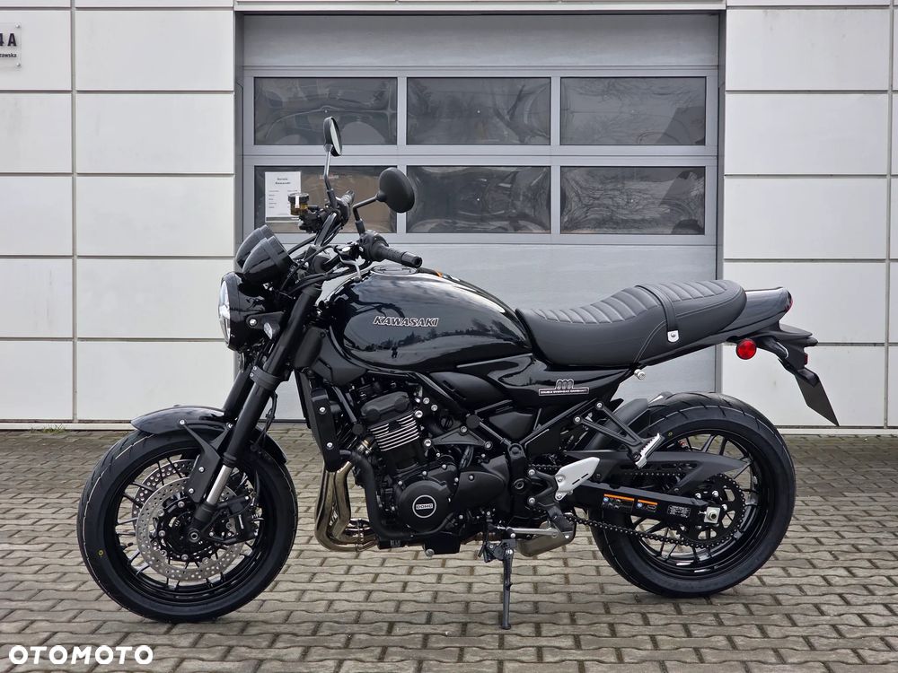 Kawasaki Z 900 RS - 3