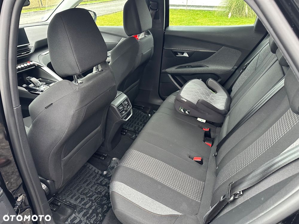 Peugeot 3008 1.5 BlueHDi Active Pack S&S EAT8 - 20