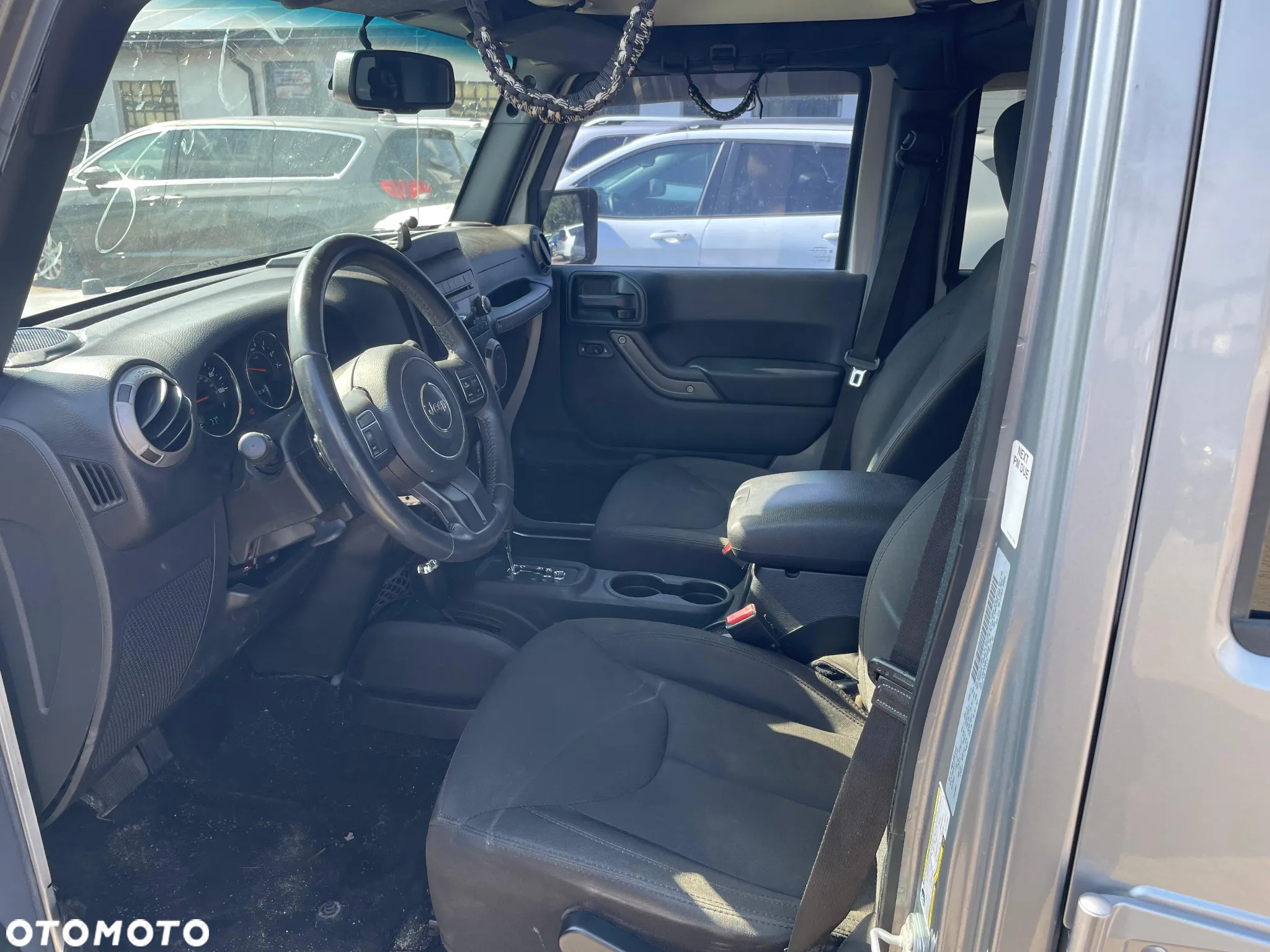 Jeep Wrangler - 11