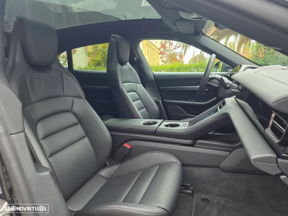 Porsche Taycan Sport Turismo - 5