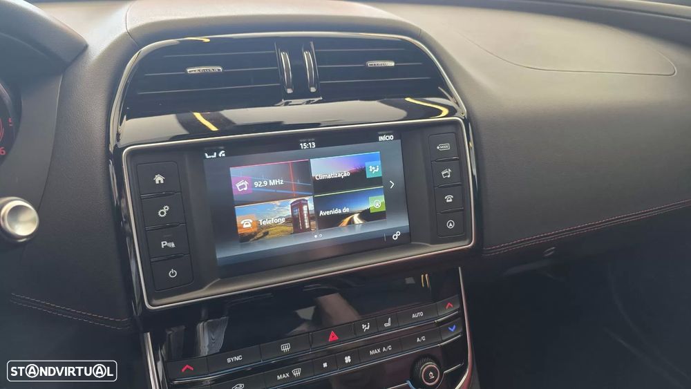 Jaguar XE 2.0 D R-Sport - 42