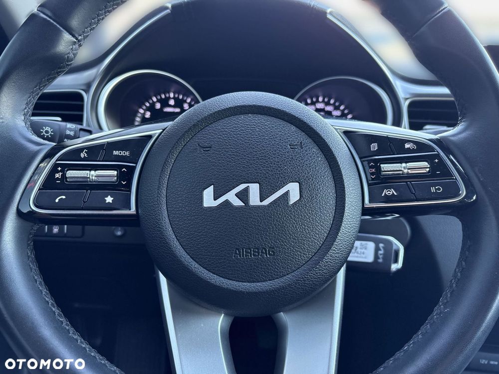 Kia Ceed - 21
