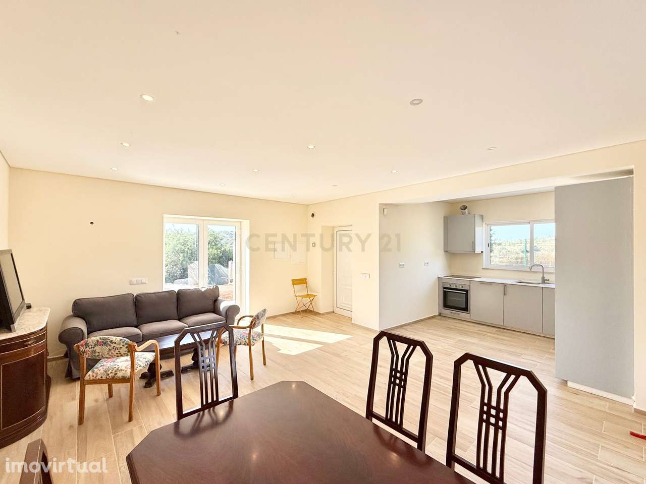 Moradia T2 em Boliqueime | Lote de 1126m2 com Jardim e Terraço - Grande imagem: 4/31