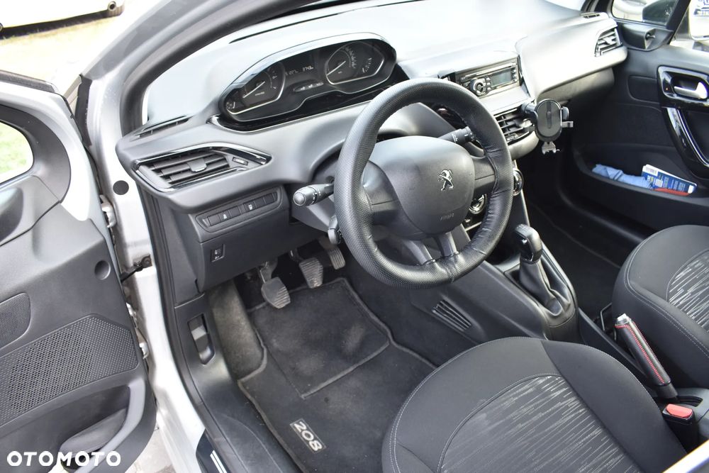 Peugeot 208 1.2 PureTech Active - 19