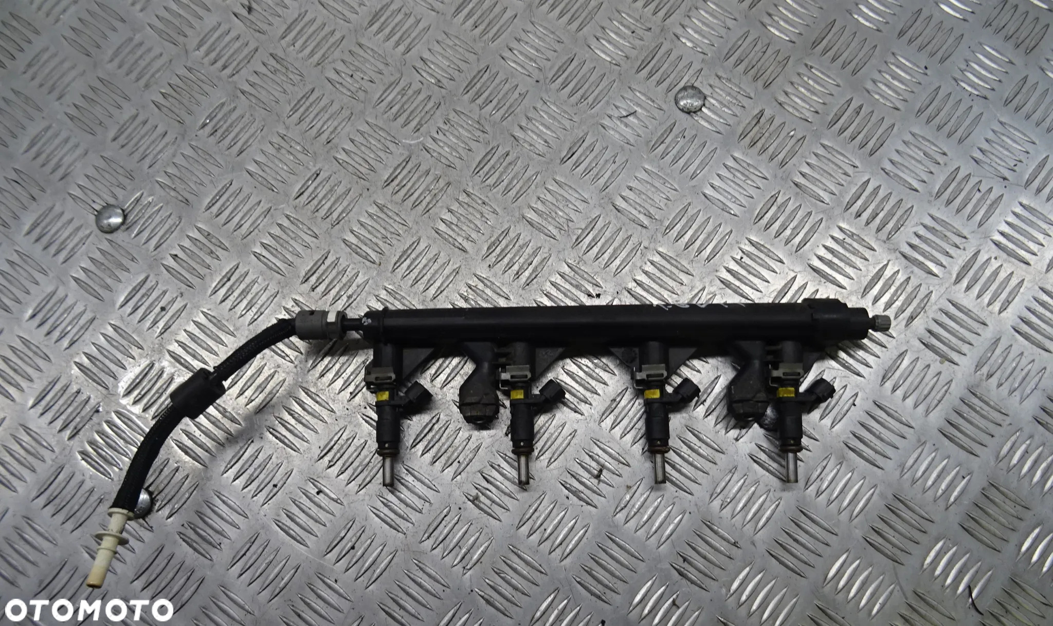 PEUGEOT 207 1.6B LISTWA WTRYSKOWA V7575645 - 2