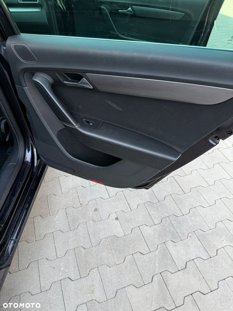 Volkswagen Passat 2.0 TDI Highline - 22