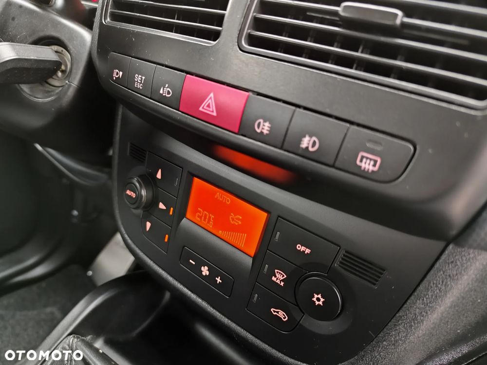 Fiat Doblo 2.0 16V Multijet Lounge - 32