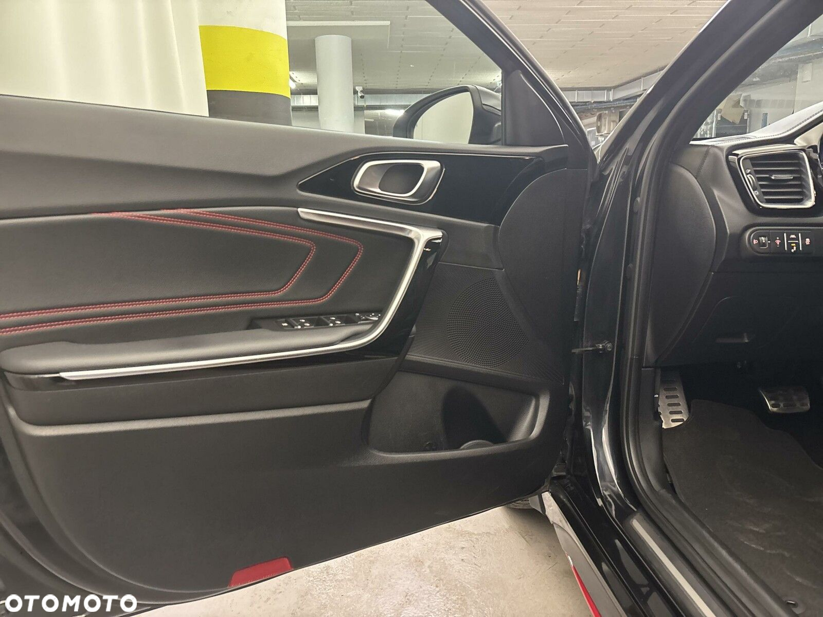 Kia ProCeed 1.6 T-GDI GT DCT - 11
