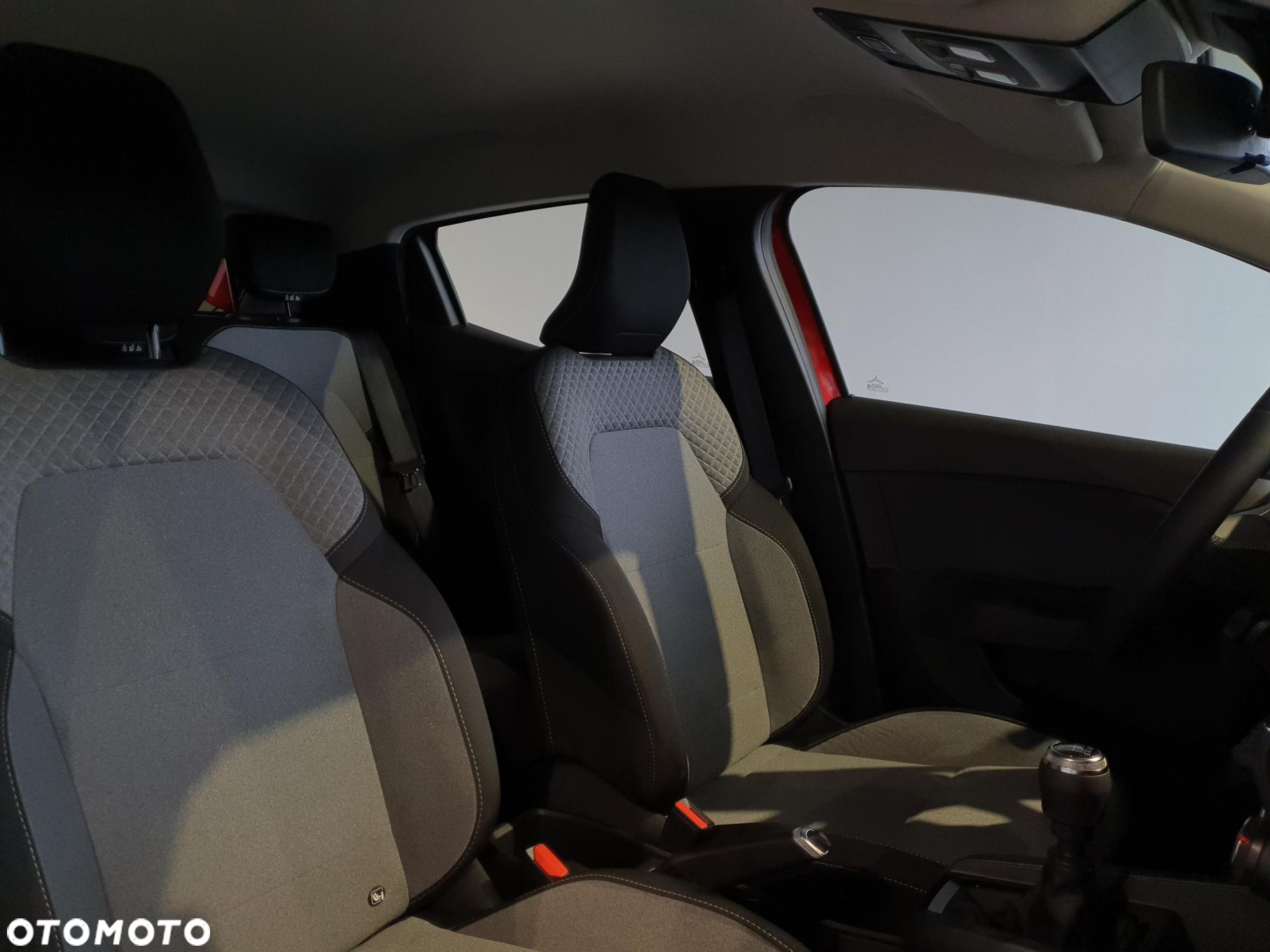 Renault Clio 1.0 TCe Evolution - 21