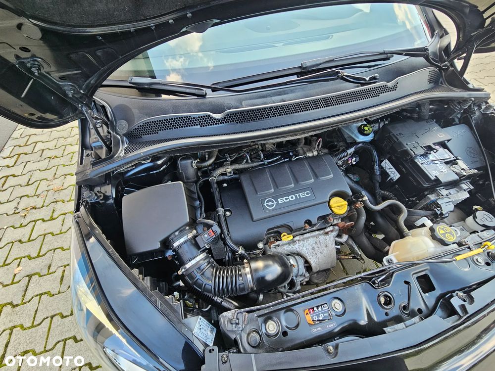 Opel Corsa 1.4 16V Cosmo - 29