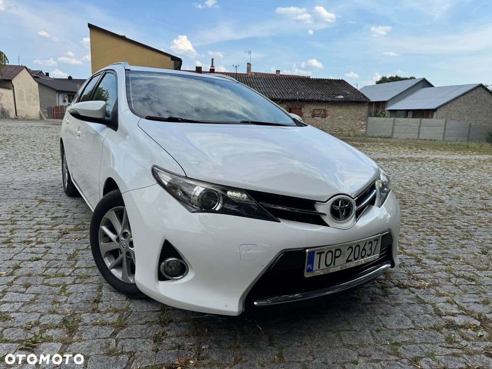 Toyota Auris 1.4 D-4D Comfort - 4
