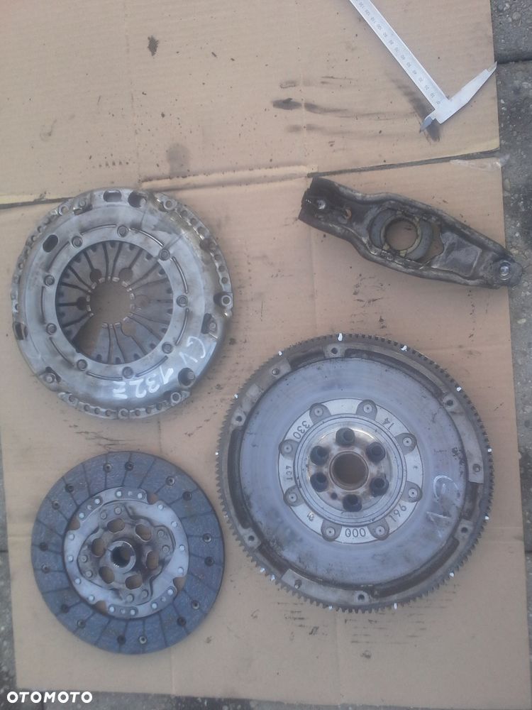 Volkswagen Golf V 1.9 TDi koło dwumasowe plus sprzęgło - 1