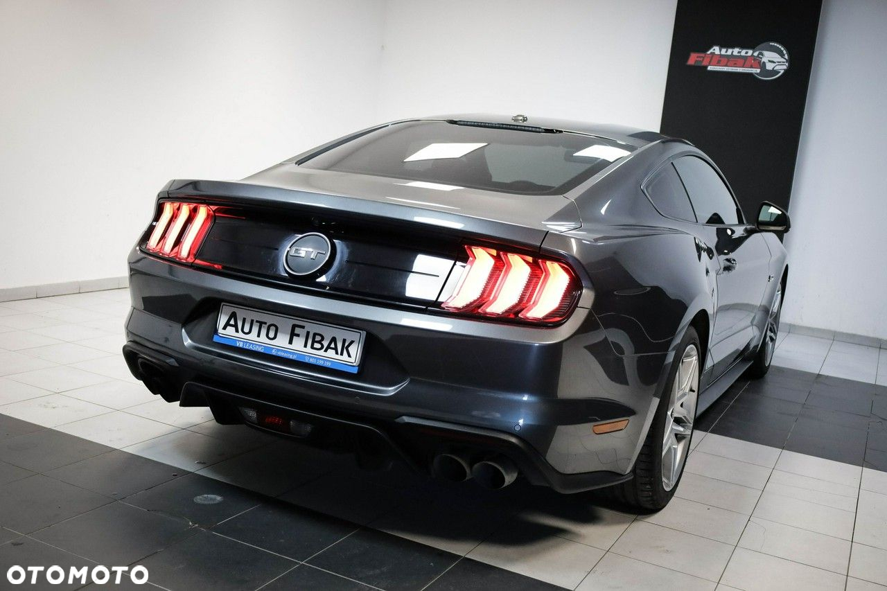 Ford Mustang 5.0 V8 GT - 10