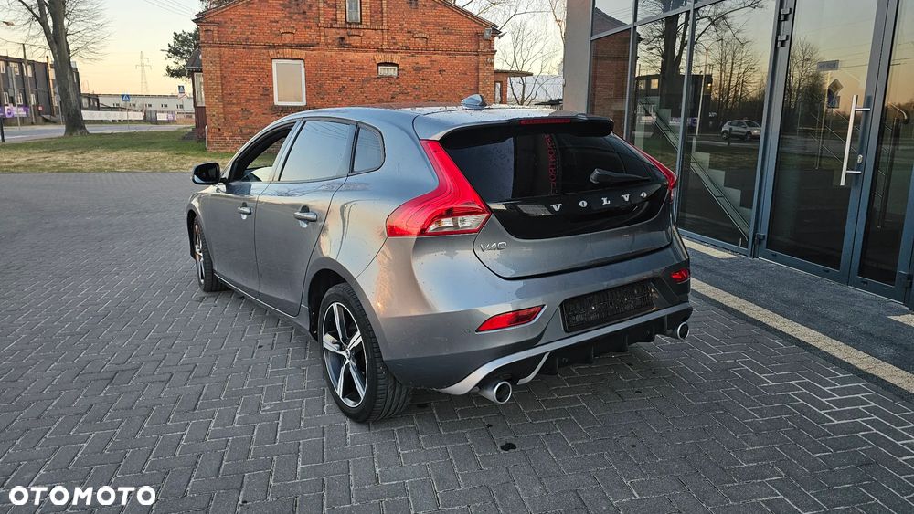 Volvo V40 D2 Drive-E R-Design Momentum - 26