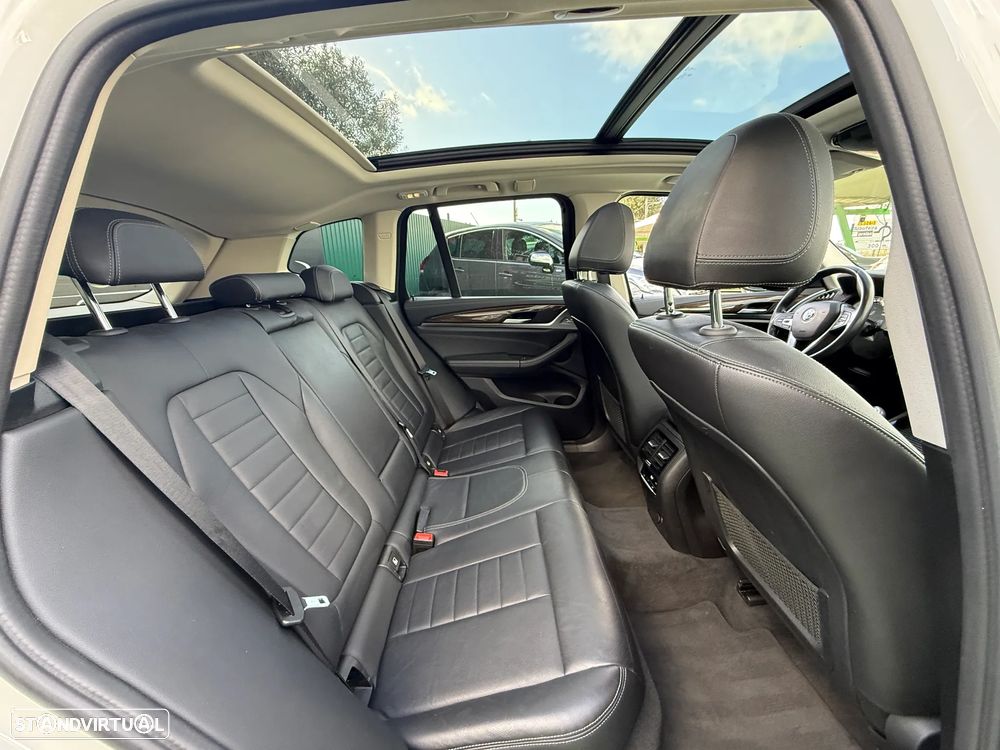 BMW X3 20 d xDrive Line Luxury - 35