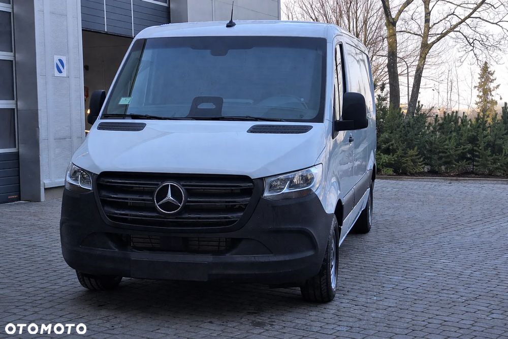 Mercedes-Benz Sprinter - 1