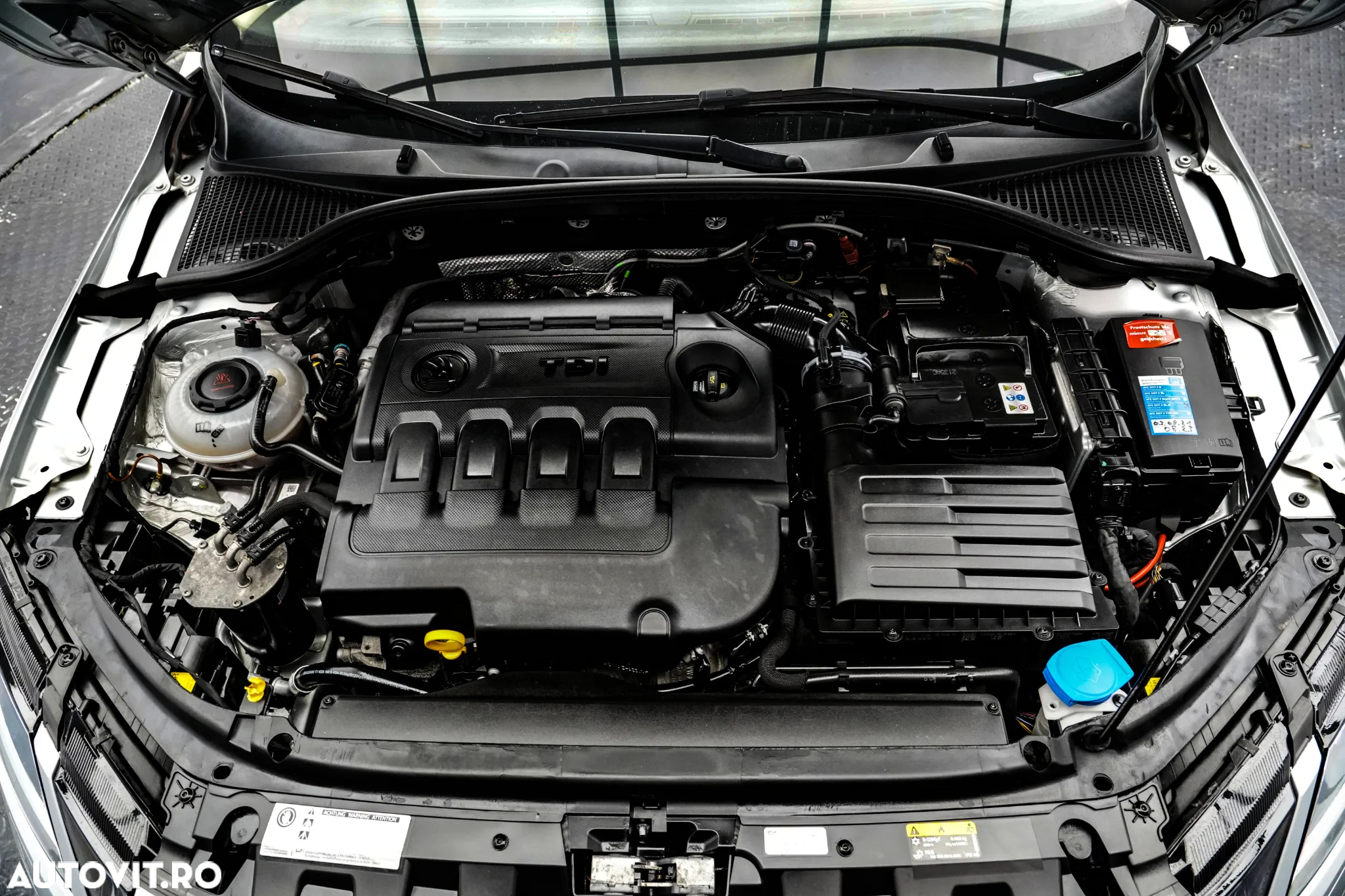 Skoda Octavia 2.0 TDI DSG Laurin&Klement - 34