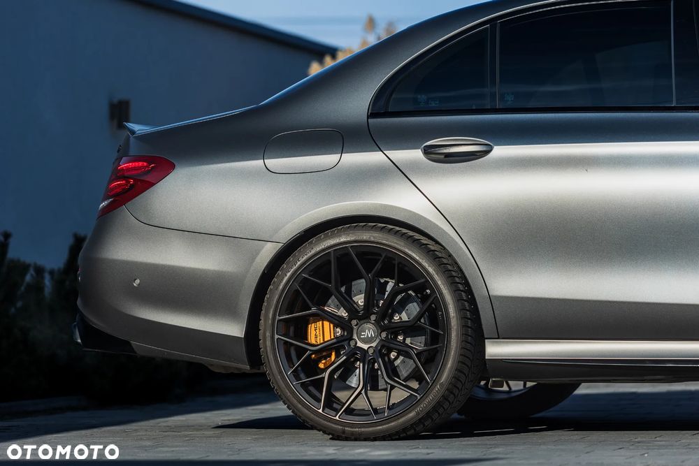 Mercedes-Benz Klasa E AMG 63 S 4-Matic+ - 12