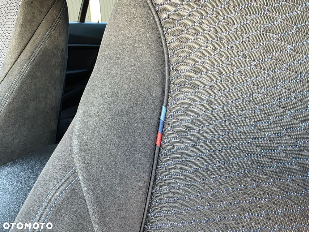 BMW Seria 3 318d DPF Edition Sport - 24