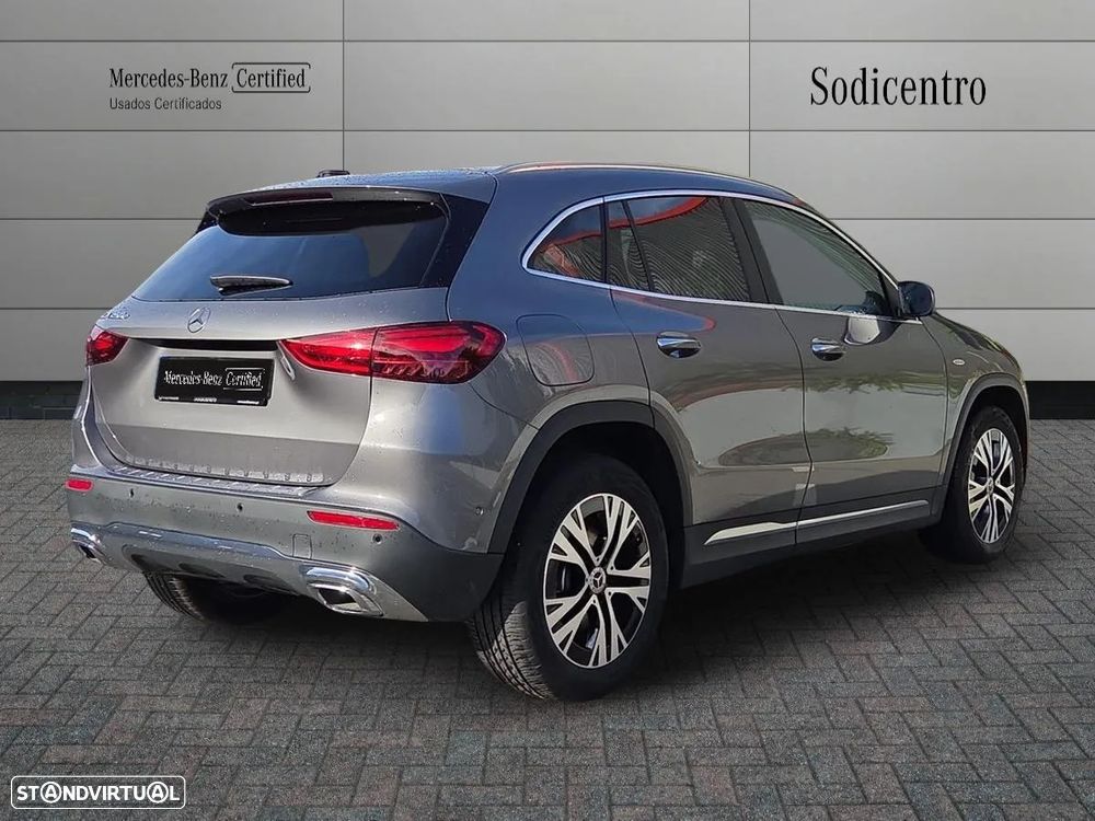Mercedes-Benz GLA 250 e Progressive - 4