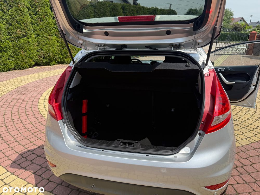 Ford Fiesta 1.6 Ti-VCT Titanium - 21