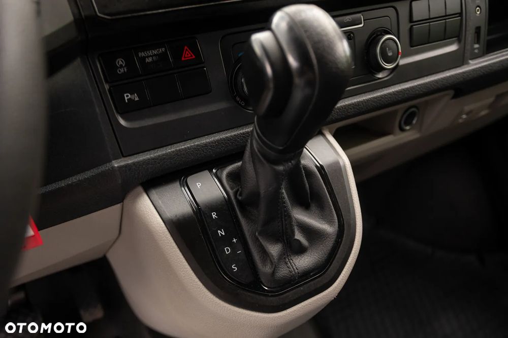Volkswagen T6 Transporter - 24