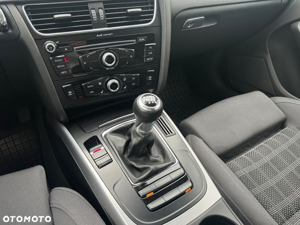 Audi A4 Avant 2.0 TDI DPF quattro Attraction - 24