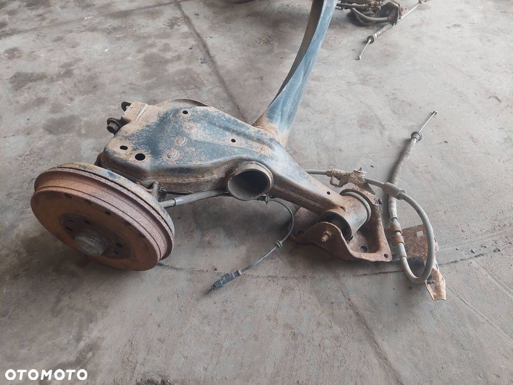 BELKA OŚ ZAWIESZENIA TYŁ BĘBNY Z ABS FIAT GRANDE PUNTO I - 3