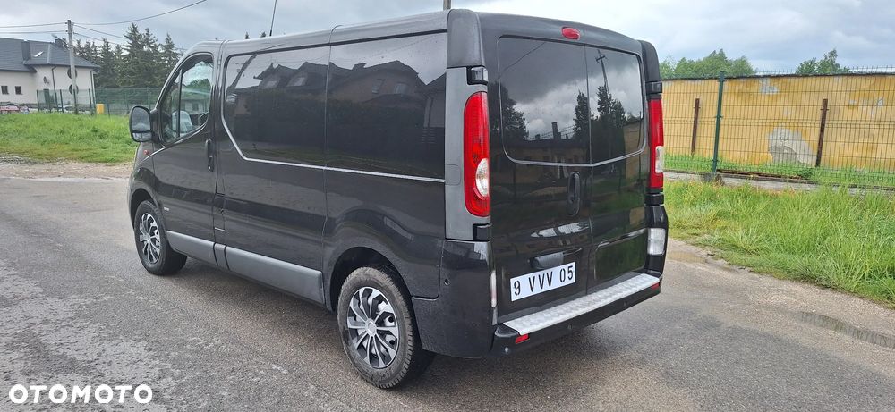 Opel Vivaro - 2