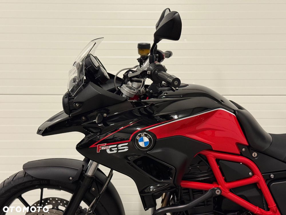 BMW F - 24