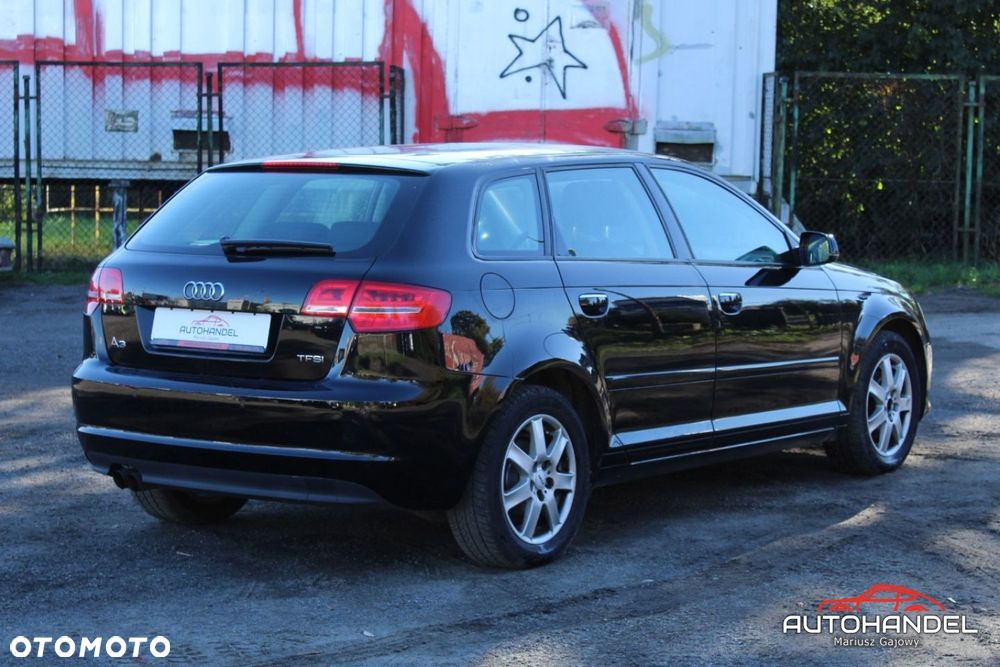 Audi A3 Sportback 2010 photo 4
