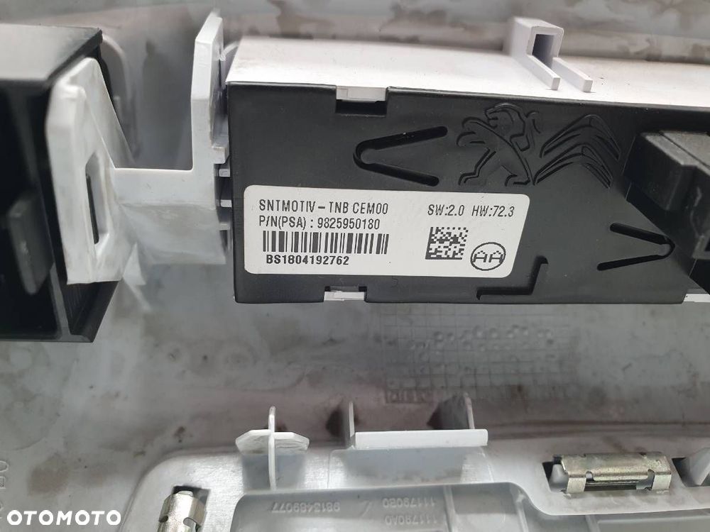 LAMPKA PODSUFITKI SZYBERDACH PEUGEOT 5008 II 2019 EUROPA - 5