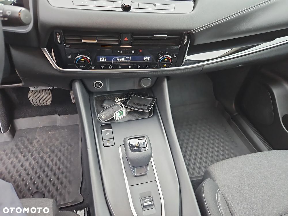 Nissan Qashqai 1.3 DIG-T MHEV N-Connecta Xtronic - 16