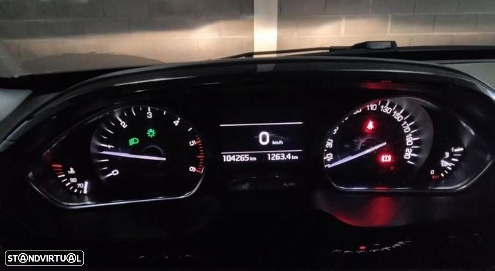 Peugeot 2008 - 3