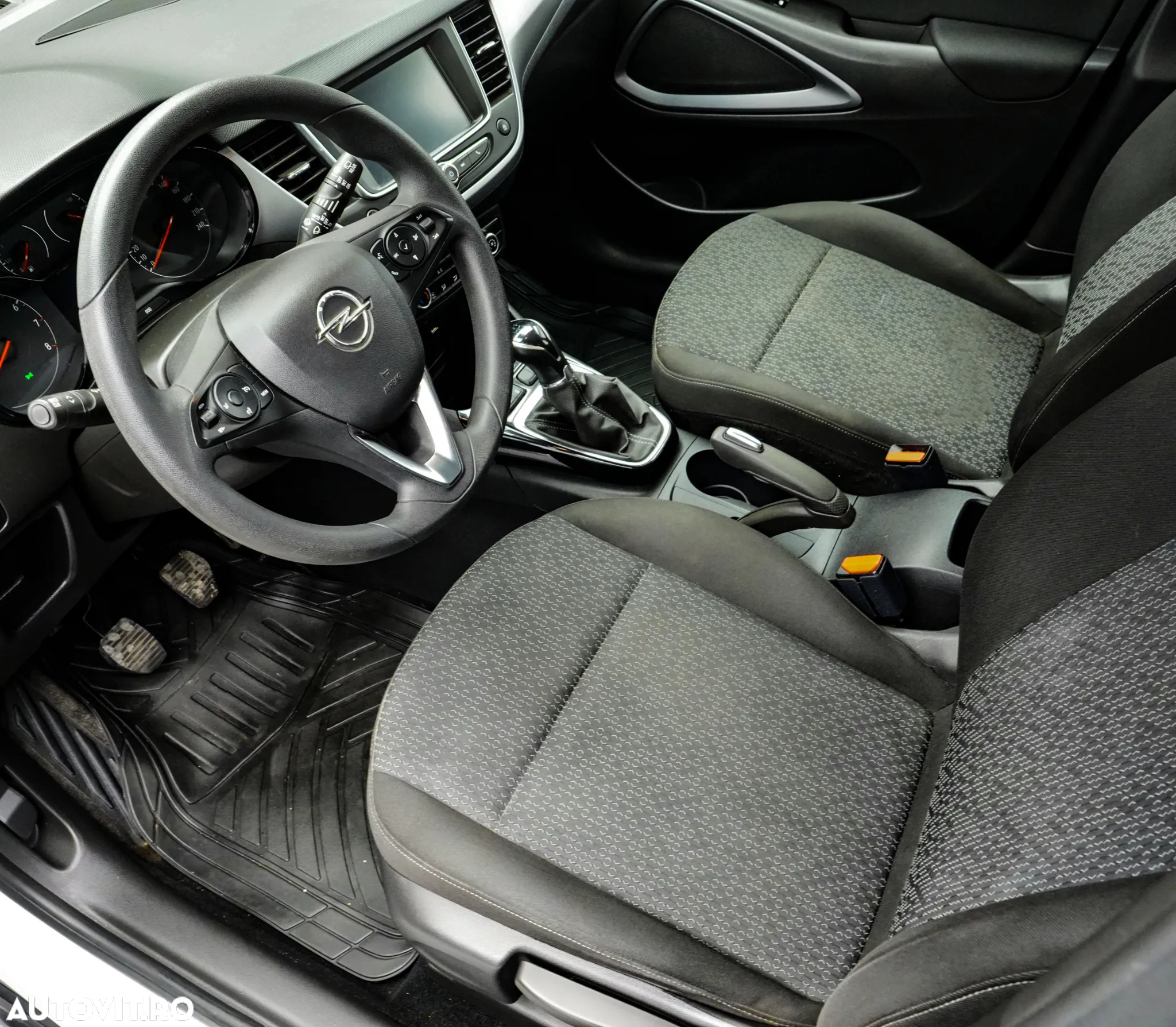 Opel Crossland X 1.2 Innovation - 12