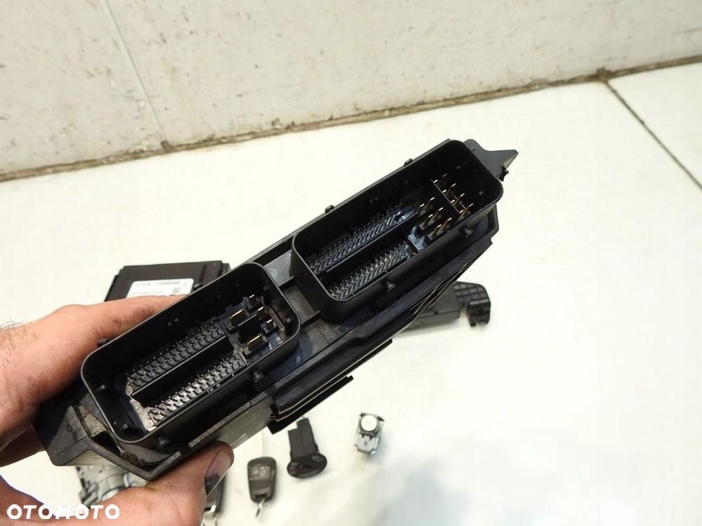 KOMPUTER ZESTAW IMMO OPEL ASTRA J LIFT 1.7 CDTI 55591495 13586588 365927271 - 3