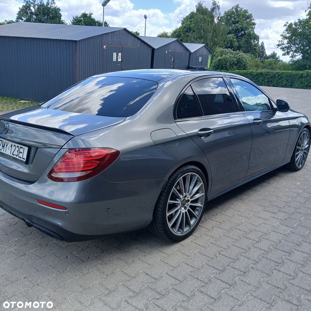 Mercedes-Benz Klasa E - 2